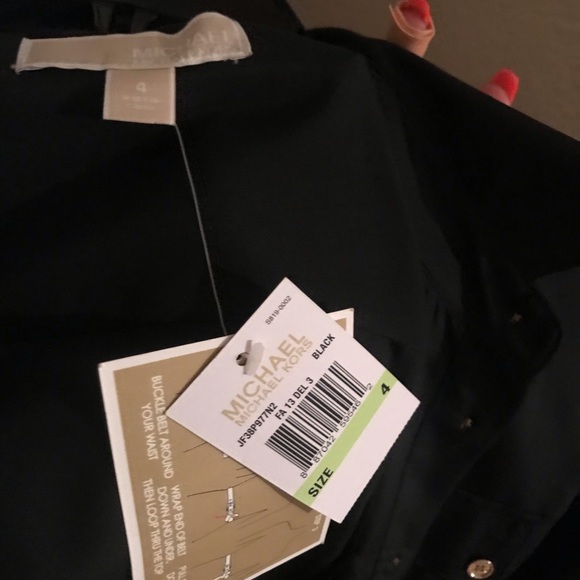 MK Small dress - Picture 4 of 4